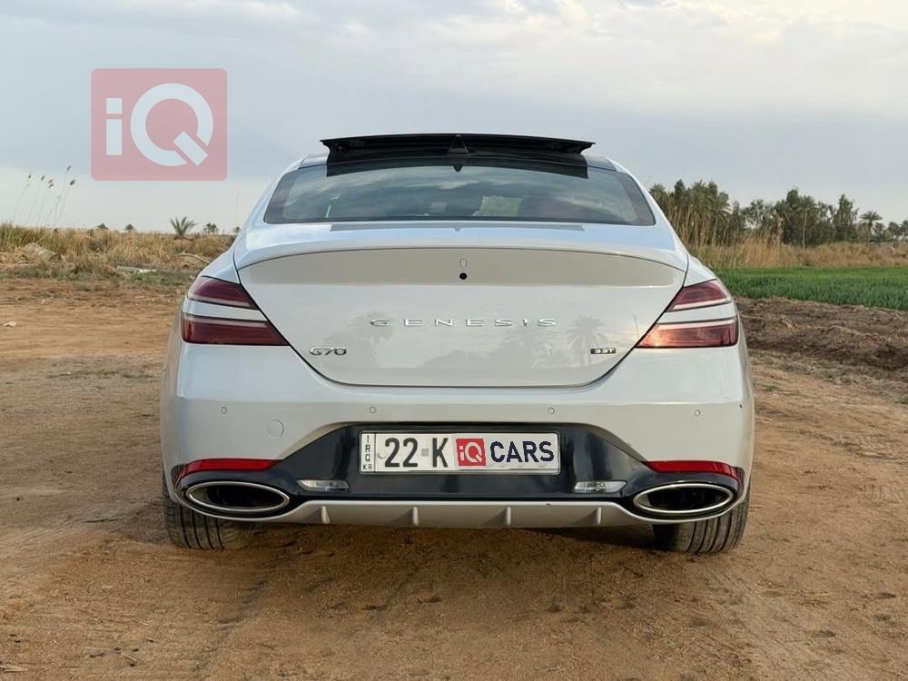 Genesis G70